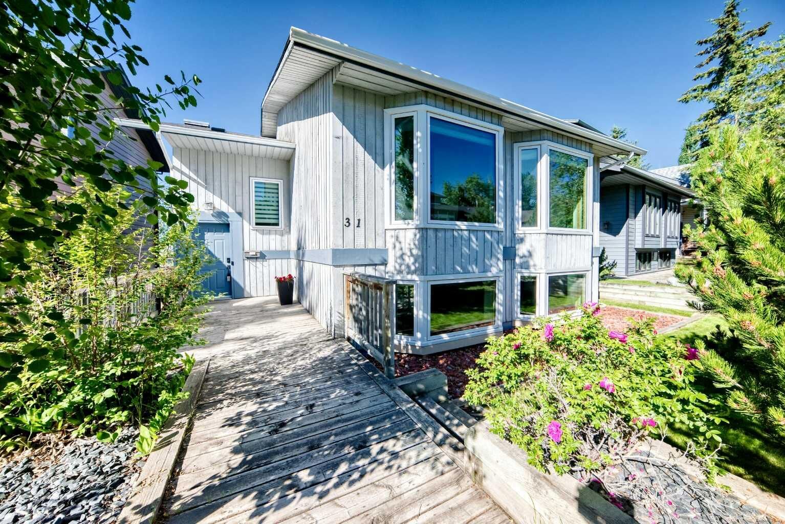 Property Photo: 31 Ranchridge Way NW AB T3G 1Z8