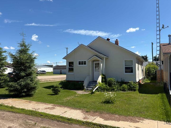 Property Photo: 4831 52 Street AB T0B 2G0