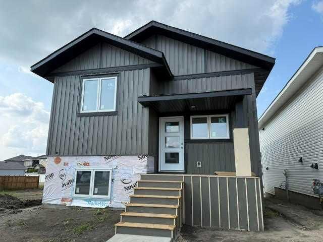 12 Memorial Parkway — photo 1