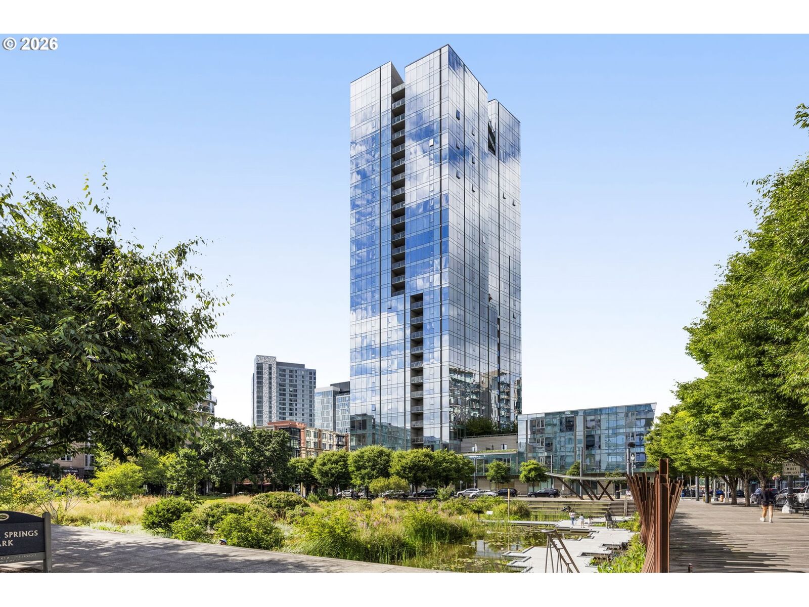 Property Photo:  1075 NW Northrup St 514  OR 97209 