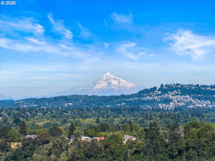 Property Photo:  7231 S Laview Dr  OR 97219 