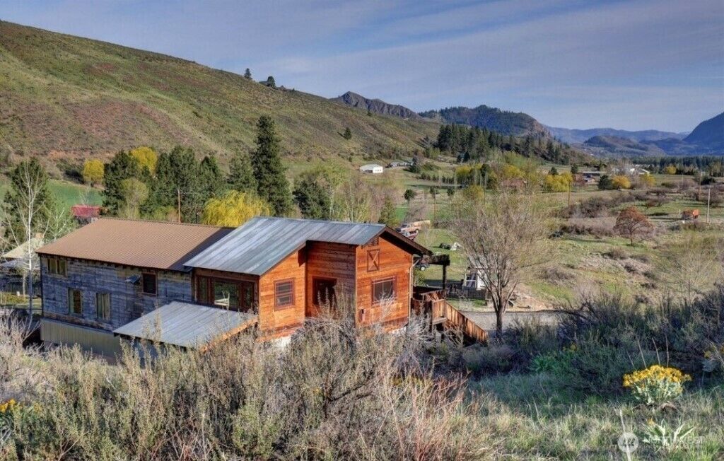 Property Photo:  625 A/B  Twisp Winthrop Eastside Road  WA 98862 