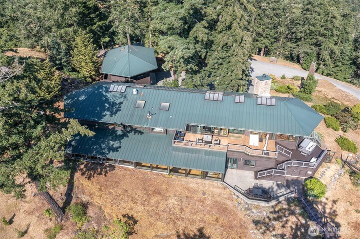 Property Photo:  421  Scott Hill Drive  WA 98280 