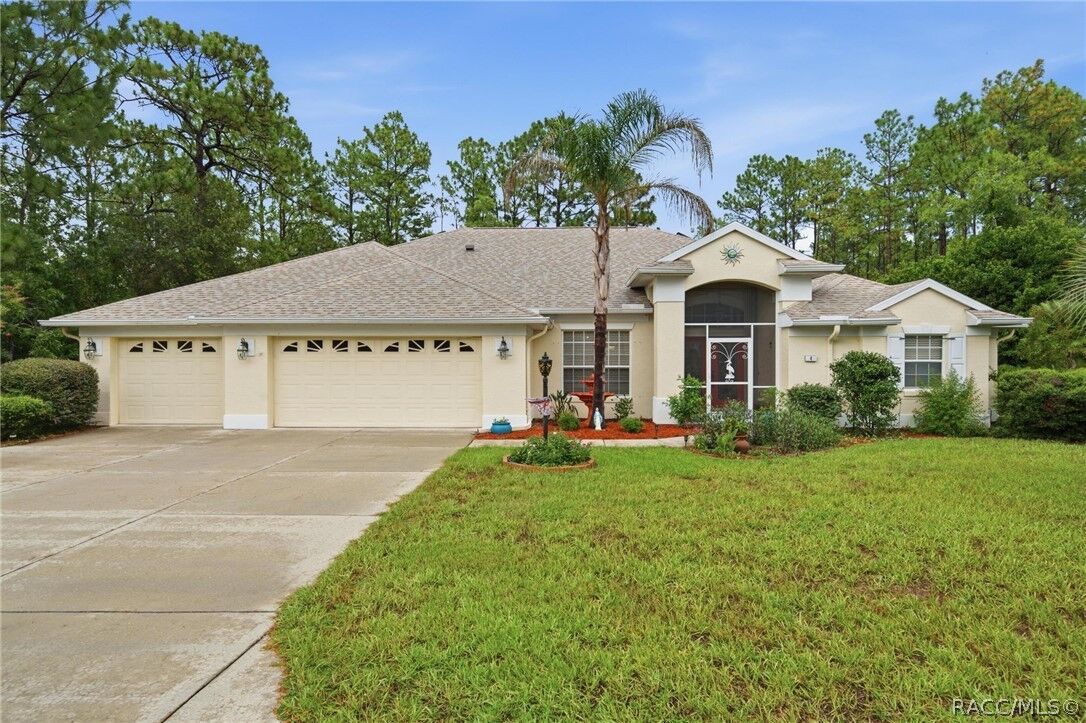 Property Photo: 4 Milbark Drive FL 34446