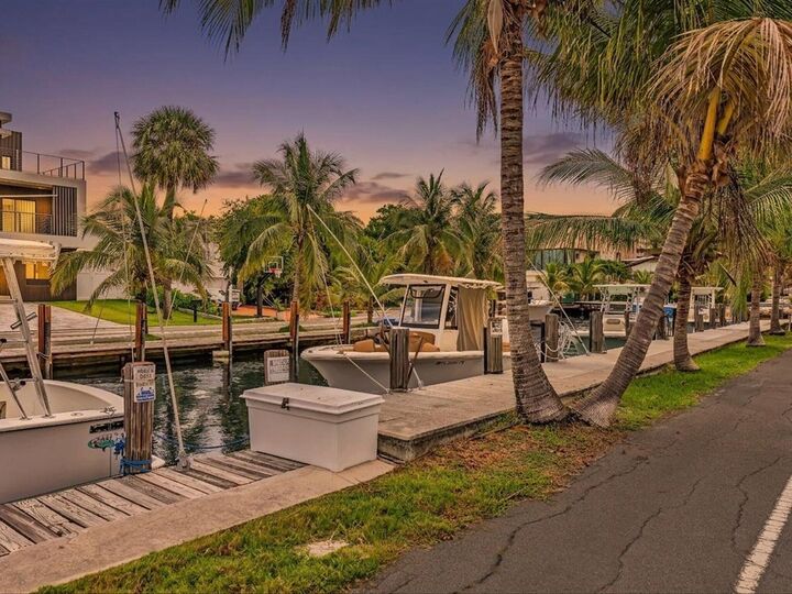 Property Photo: 3232 Canal Drive 19 FL 33062