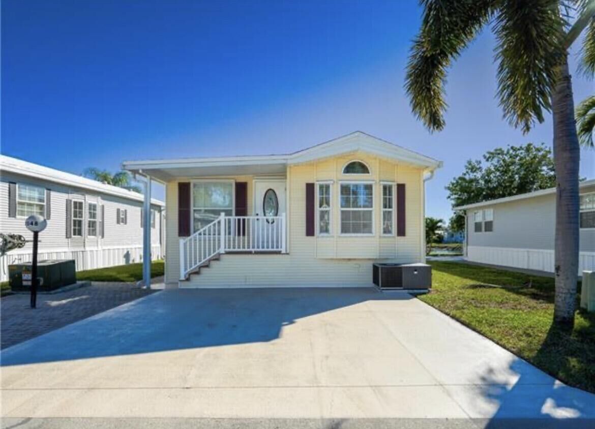Property Photo:  2048 Crystal Lake Drive  FL 34120 