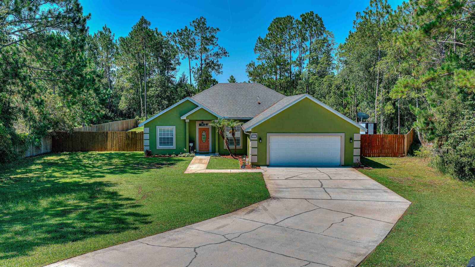 Property Photo: 341 Crystal Lake Dr FL 32084