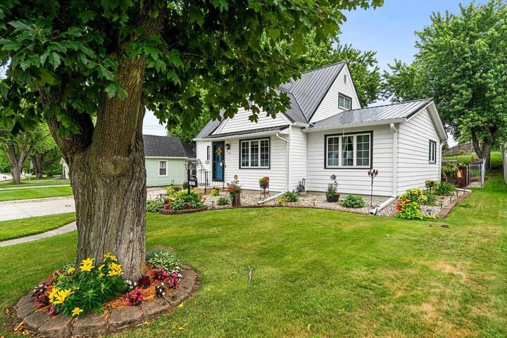 Property Photo:  197 Brandon Street  WI 53963 