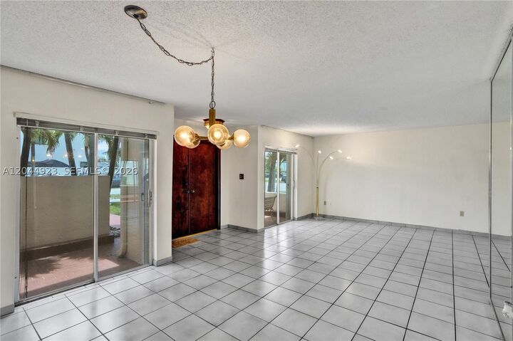 Property Photo: 1050 SW 123rd Ave 2-15ci FL 33184