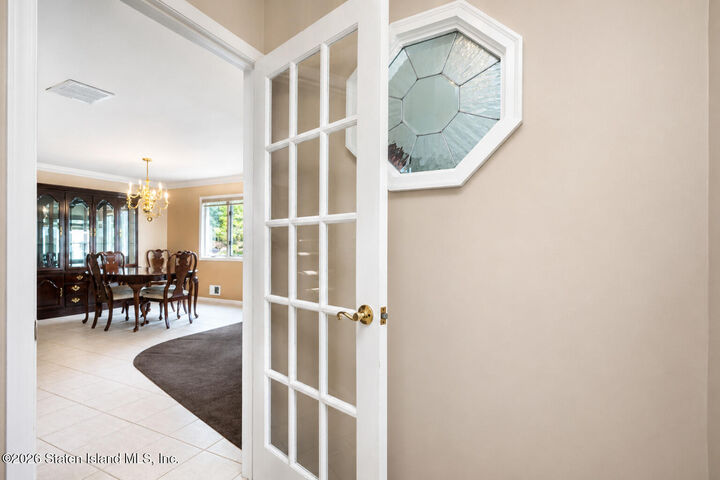 Property Photo:  20 Lyle Court  NY 10306 