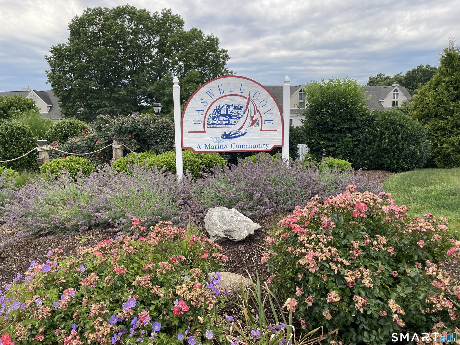 Property Photo:  1117 Windward Road 1117  CT 06461 