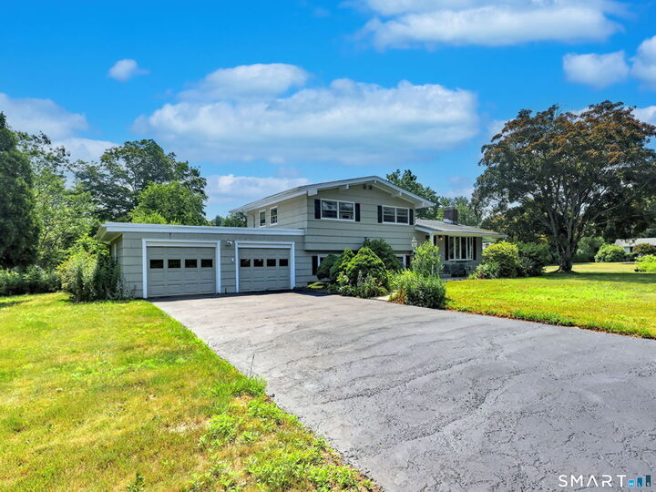 Property Photo:  21 McDermott Circle  CT 06518 