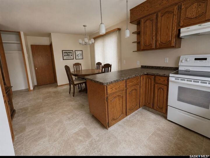 Property Photo: 407 7th Avenue E SK S0H 0B0
