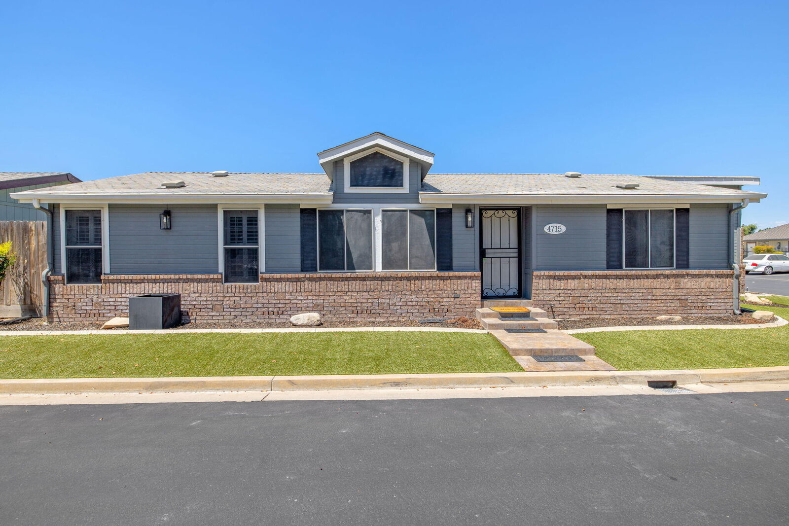 Property Photo: 4715 S Verde Vista Street CA 93277
