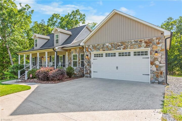 Property Photo:  152 Hepler Hylls Court  NC 27360 