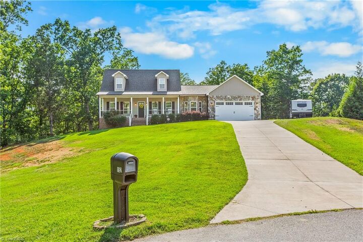 Property Photo: 152 Hepler Hylls Court NC 27360
