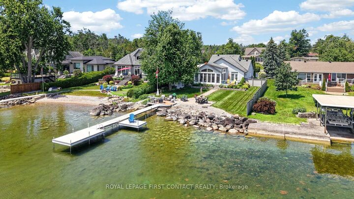 167 Lakeshore Road W — photo 1