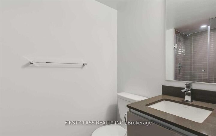 Property Photo: 200 Bloor Street W 1405 ON M5S 0B1