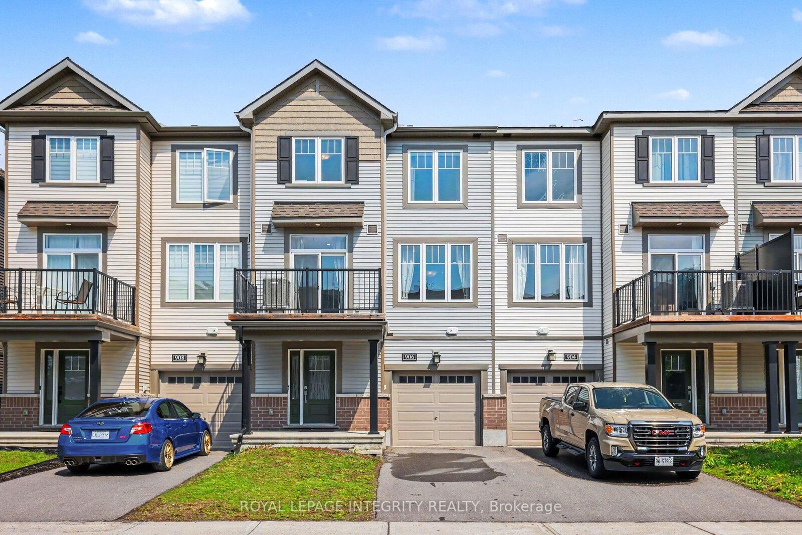 Property Photo:  906 Lixnaw Court  ON K2J 6Y3 