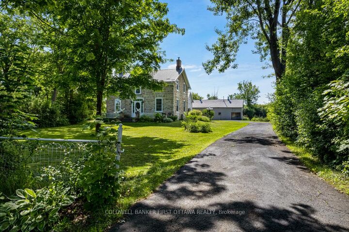 Property Photo: 28 South Street ON K7H 2G1