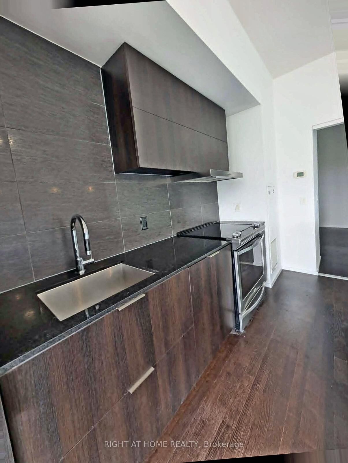 Property Photo:  101 Charles Street E 4908  ON M4Y 0A9 