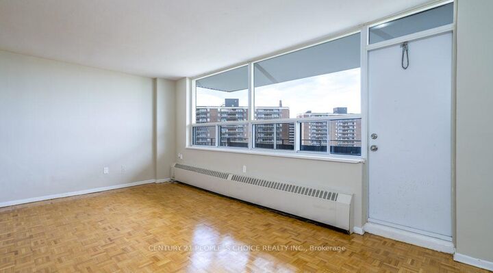 Property Photo:  6161 Bathurst Street 803  ON M2R 1Z5 