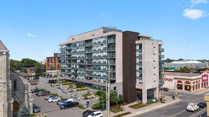 121 Queen Street 813 — photo 1