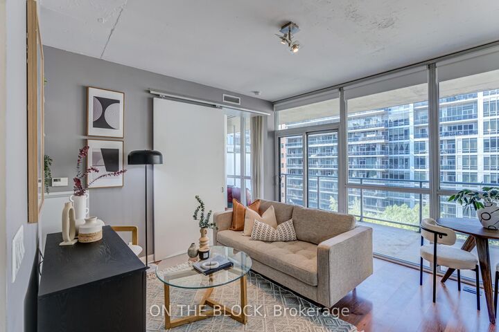 Property Photo: 478 King Street W 616 ON M5V 0A8