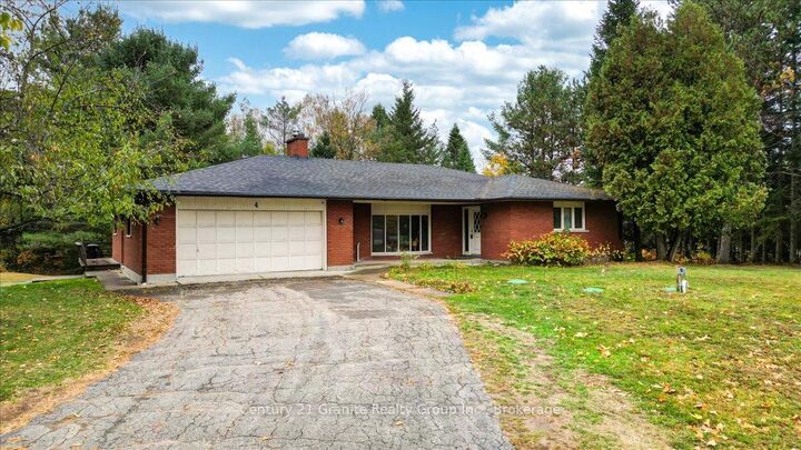 4 Maxwell Settlement Road — photo 1
