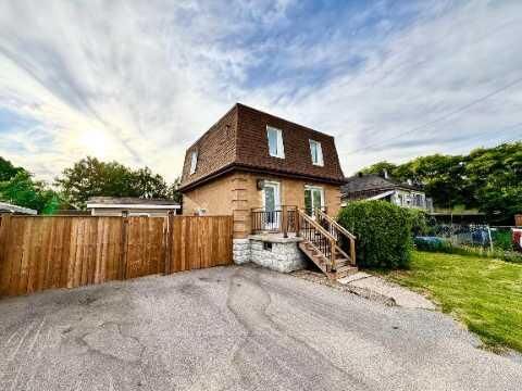 Property Photo: 94 Howard Avenue ON L9A 2W5
