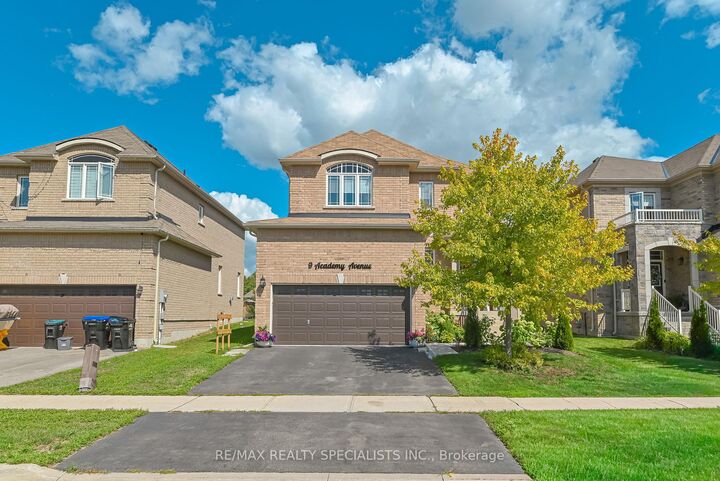 9 Academy Avenue — photo 1