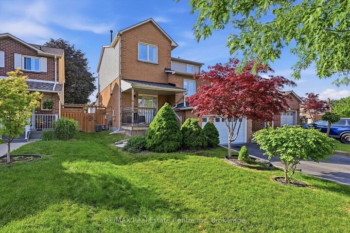 580 Clover Park Crescent — photo 1