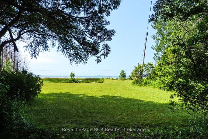 Property Photo: 16 Youngs Drive ON N0H 1X0