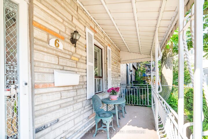Property Photo:  6 Crocker Avenue  ON M6J 1K5 