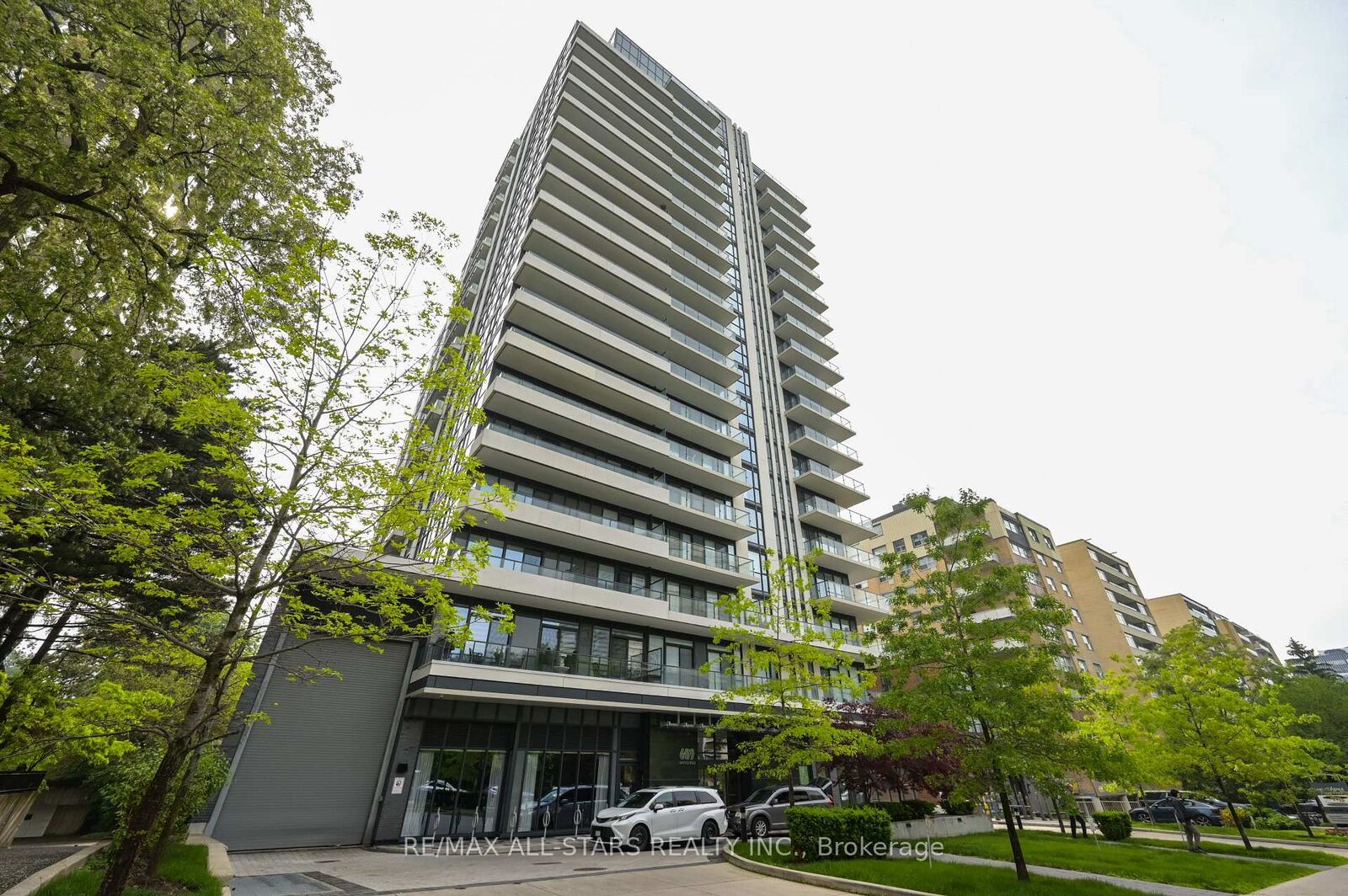 Property Photo:  609 Avenue Road 1001  ON M4V 0B1 