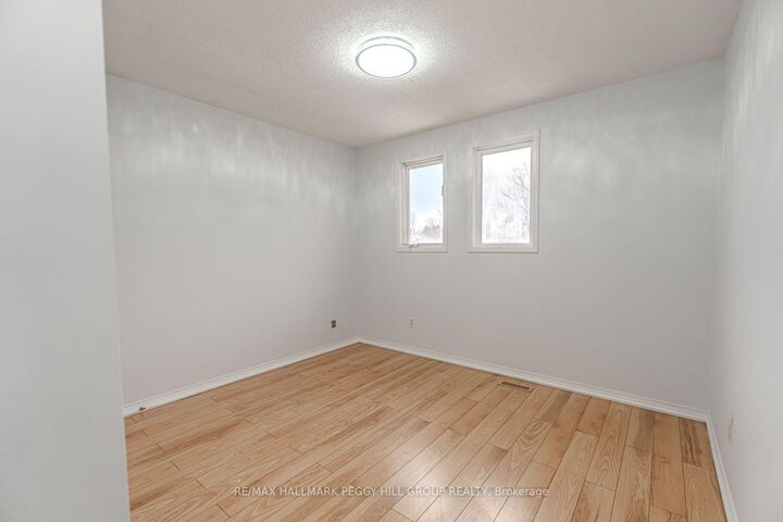 Property Photo:  111 Garden Drive  ON L4N 5T9 