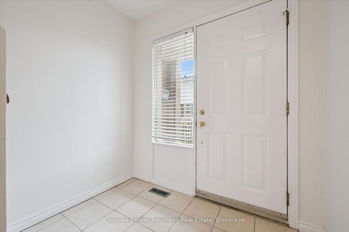 Property Photo: 427 Victoria Road N C-22 ON N1E 5J0