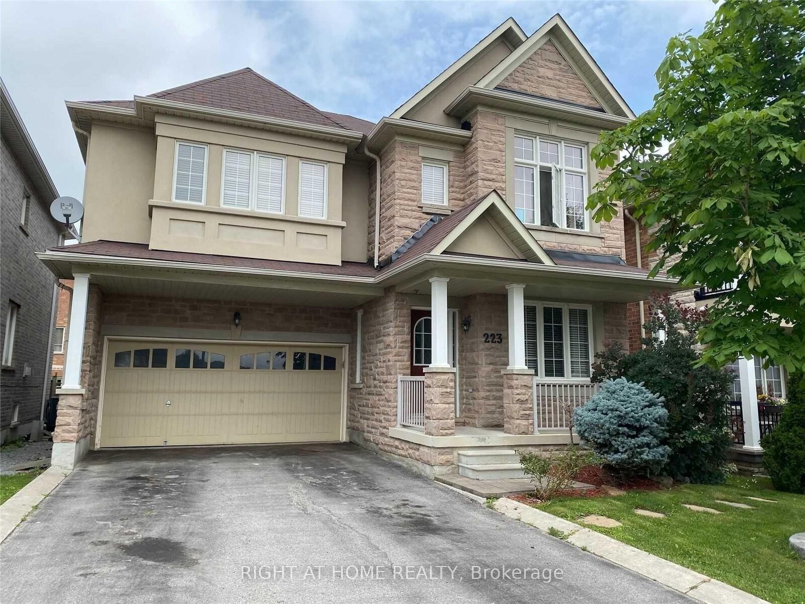 Property Photo: 223 Woodspring Avenue Bsmt ON L3X 3J4