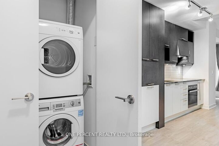 Property Photo: 30 Nelson Street 426 ON M5V 0H5