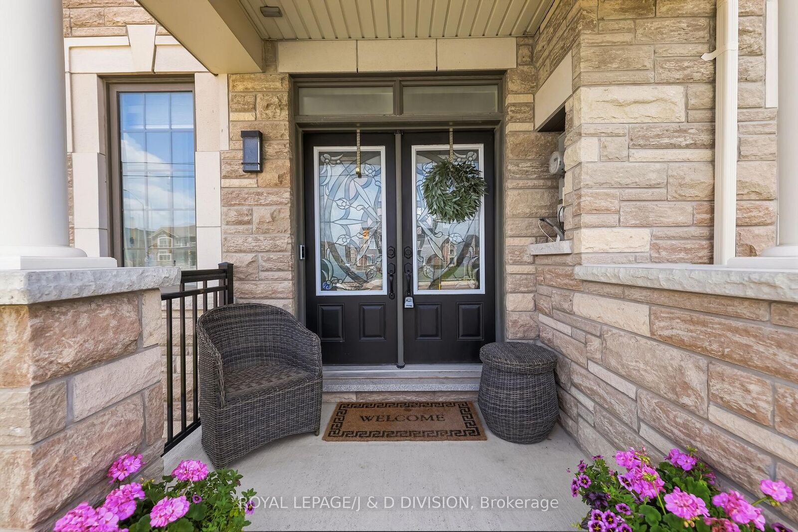Property Photo: 3000 Hollyberry Trail ON L1X 0N5