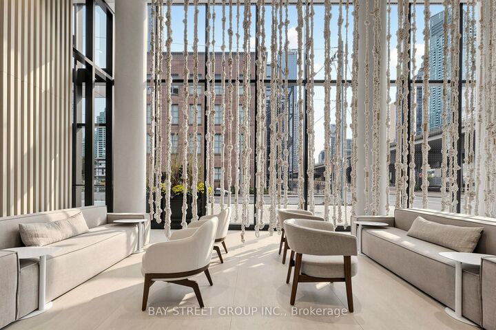 Property Photo: 55 Cooper Street 7112 ON M5E 0G1