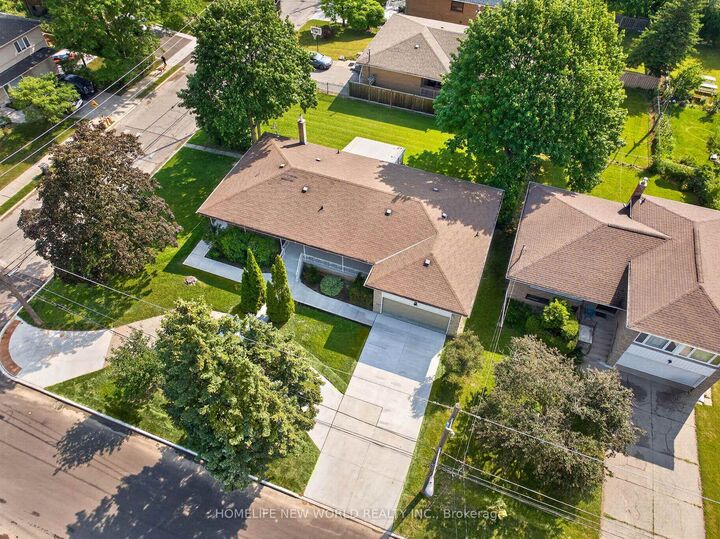 Property Photo: 201 Goddard Street ON M3H 5E7