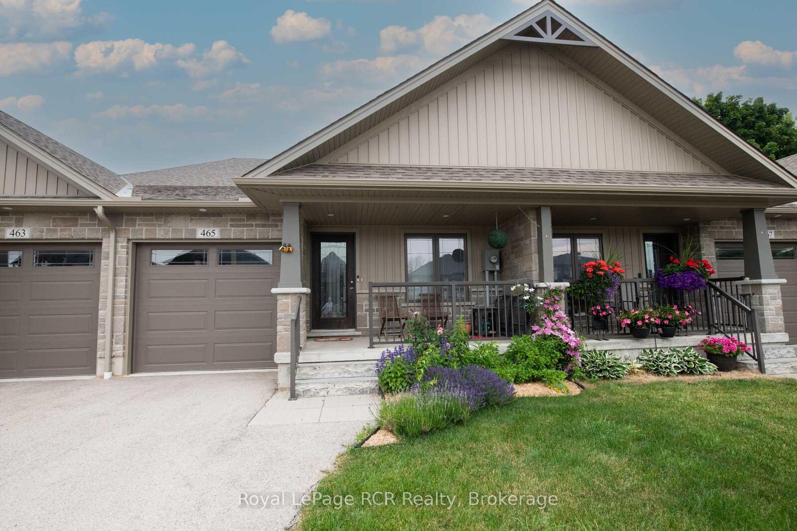 Property Photo:  465 Wellington Street E  ON N0G 2L2 