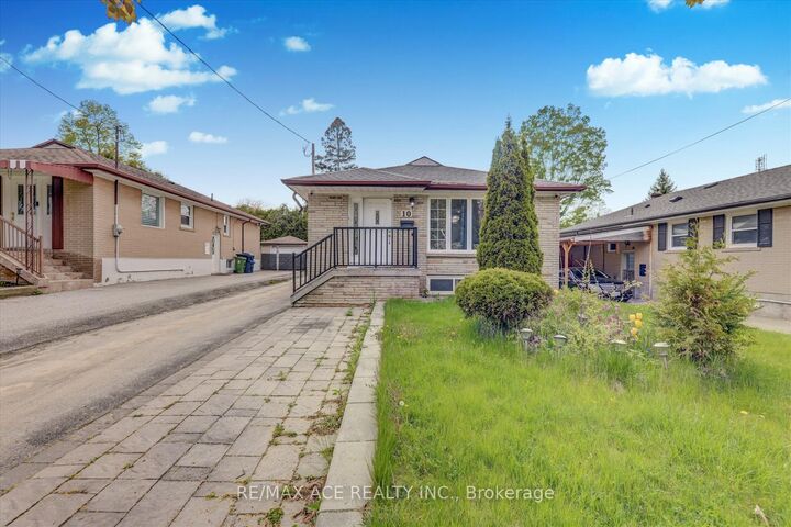 10 Blakemanor Boulevard — photo 1