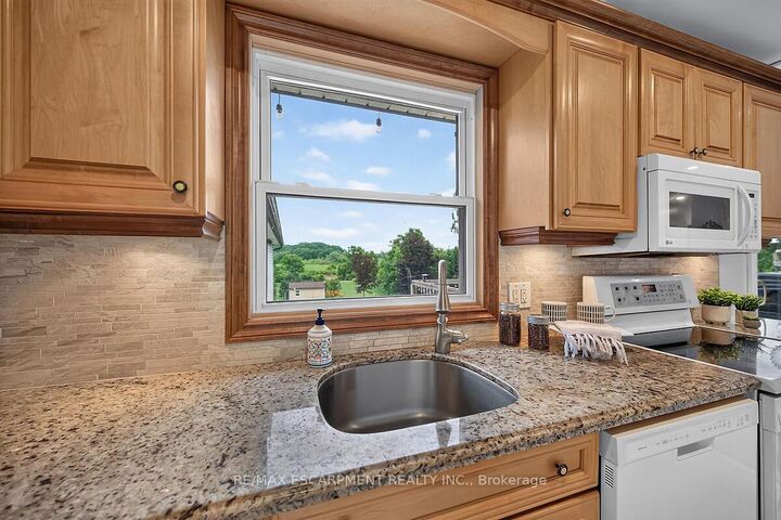 Property Photo: 7344 Dickenson Road E ON L0R 1W0