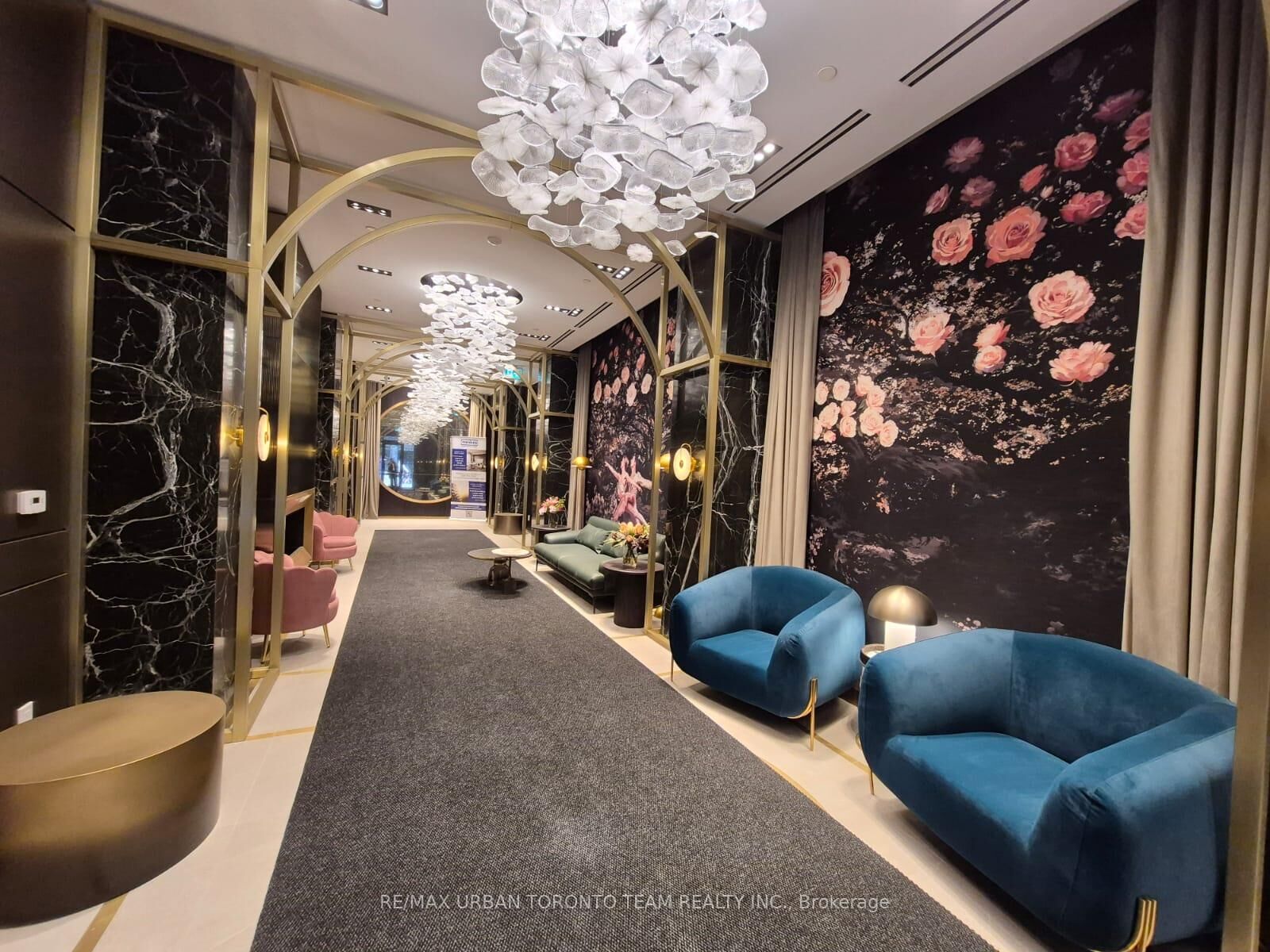 Property Photo:  771 Yonge Street 610  ON M4W 2G4 