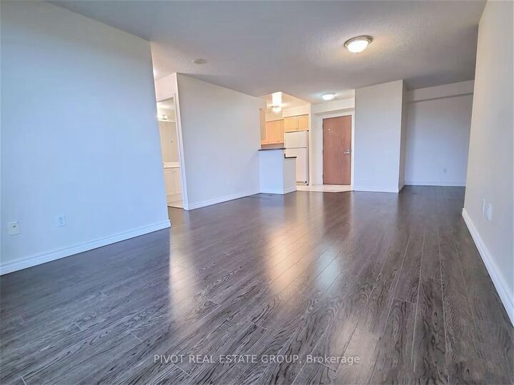 Property Photo:  23 Lorraine Drive 1509  ON M2N 6Z6 