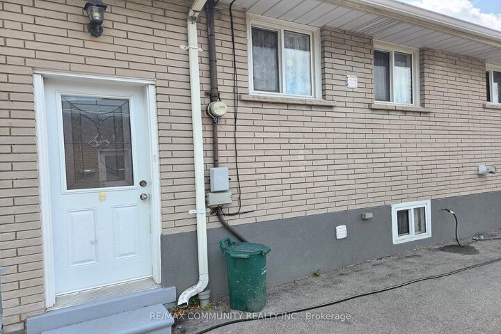 Property Photo:  161 Mohawk Road W Bsmt  ON L9C 1W2 