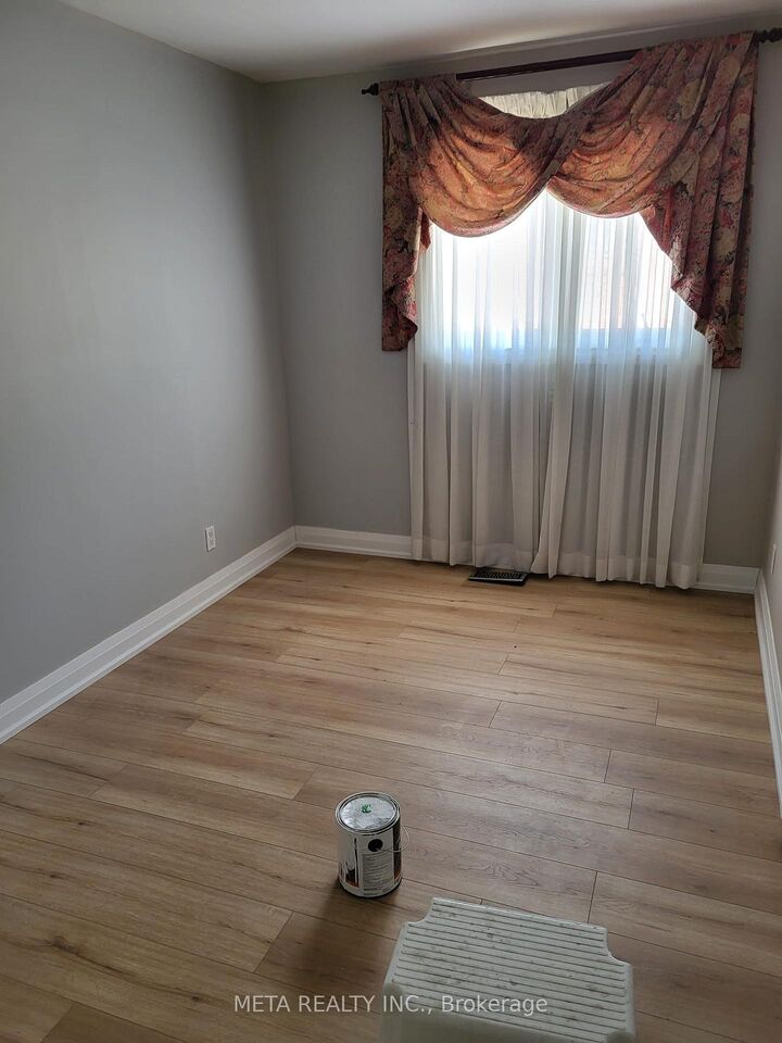 Property Photo:  79 Chestermere Boulevard  ON M1J 2Y2 
