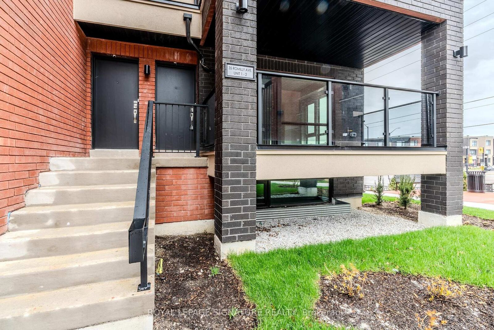 Property Photo:  35 Romilly Avenue 1  ON L7A 0A7 